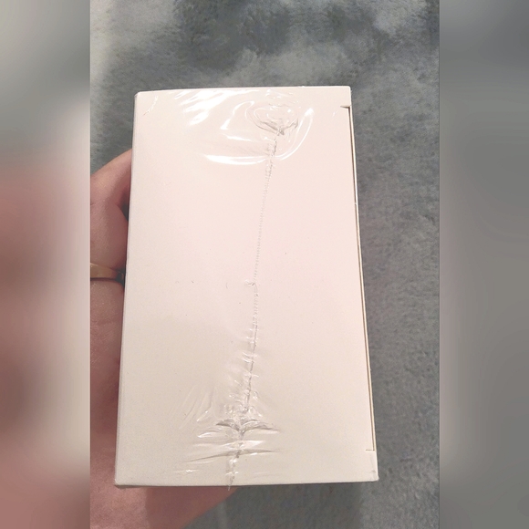 Dermalactives Microcurrent Facial Toning Device - BNIB - Picture 8 of 9